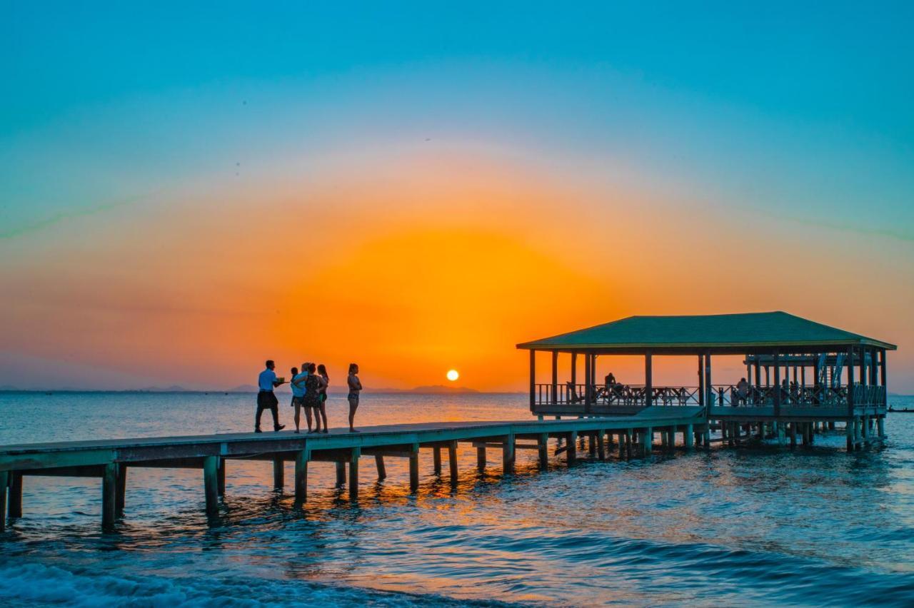 La Ensenada Beach Resort Tela Dış mekan fotoğraf