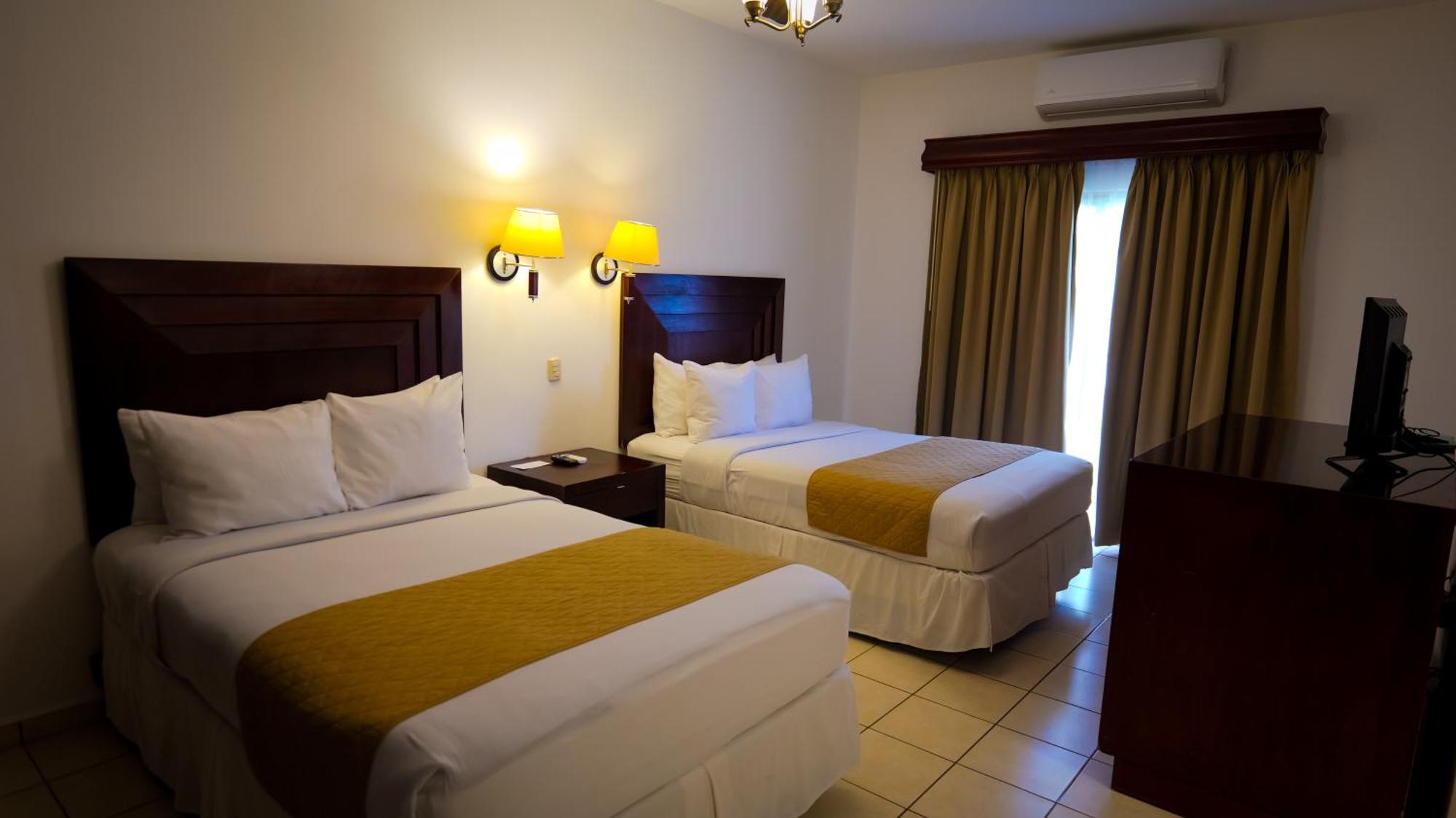 La Ensenada Beach Resort Tela Dış mekan fotoğraf