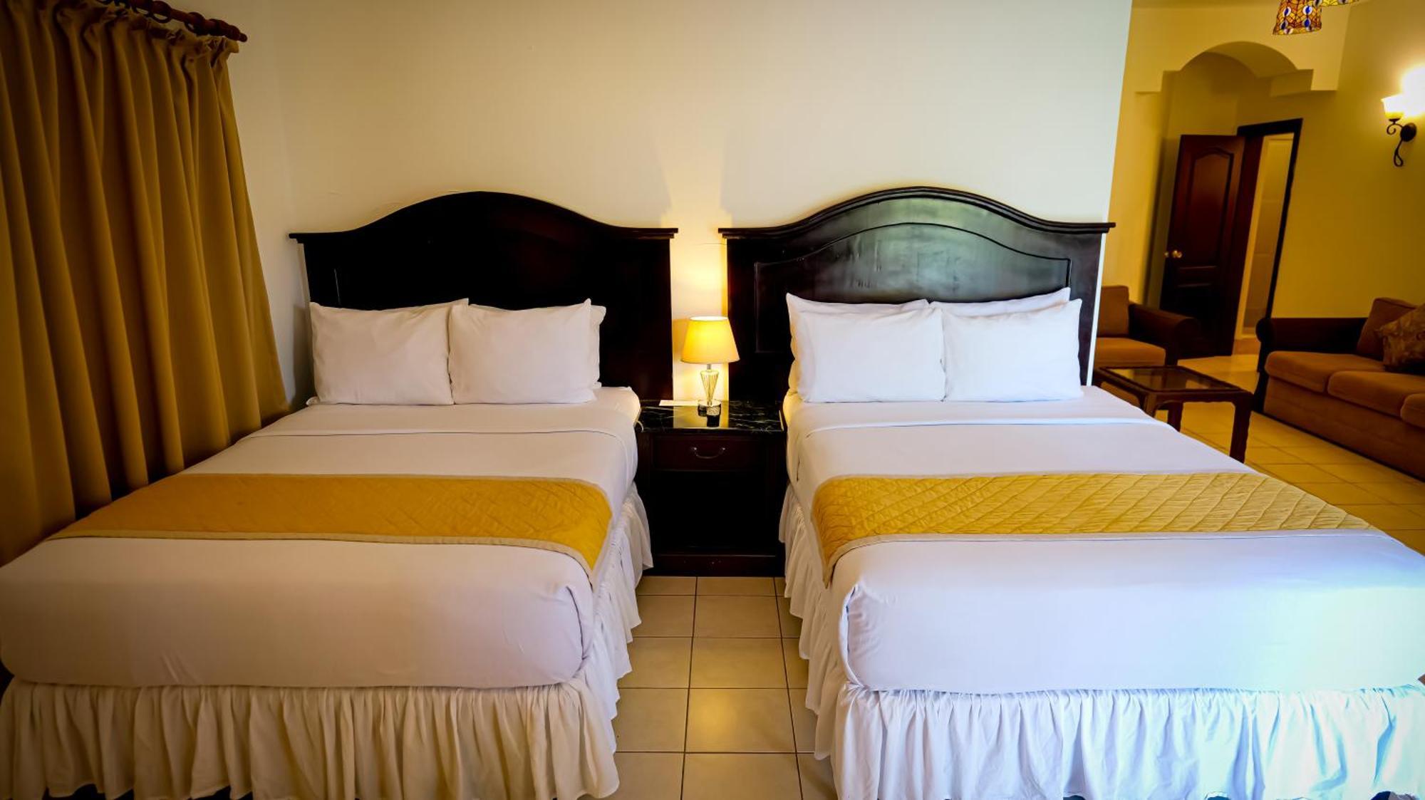 La Ensenada Beach Resort Tela Dış mekan fotoğraf