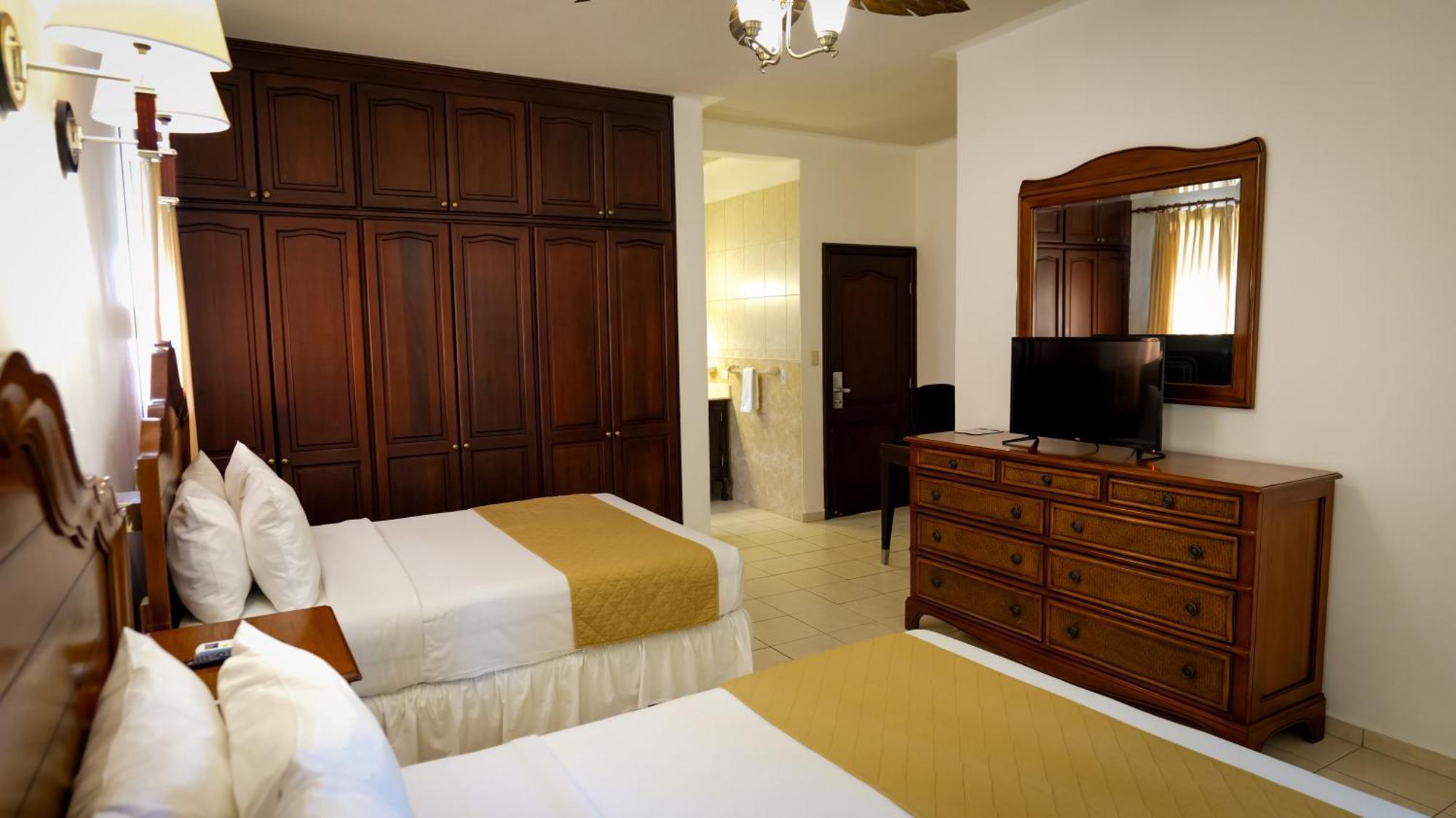 La Ensenada Beach Resort Tela Dış mekan fotoğraf