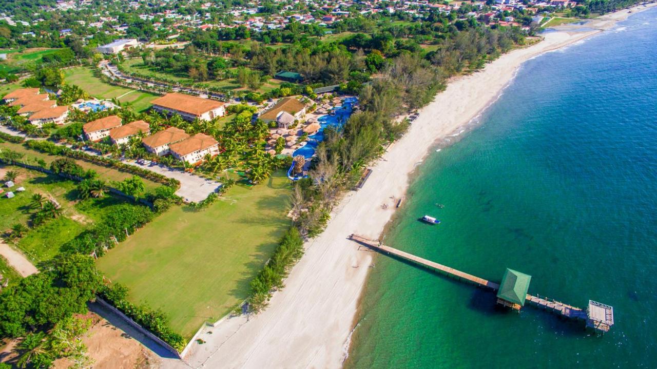 La Ensenada Beach Resort Tela Dış mekan fotoğraf